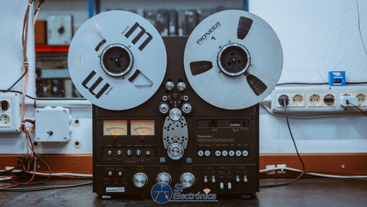 MAGNETOFÓN TECHNICS