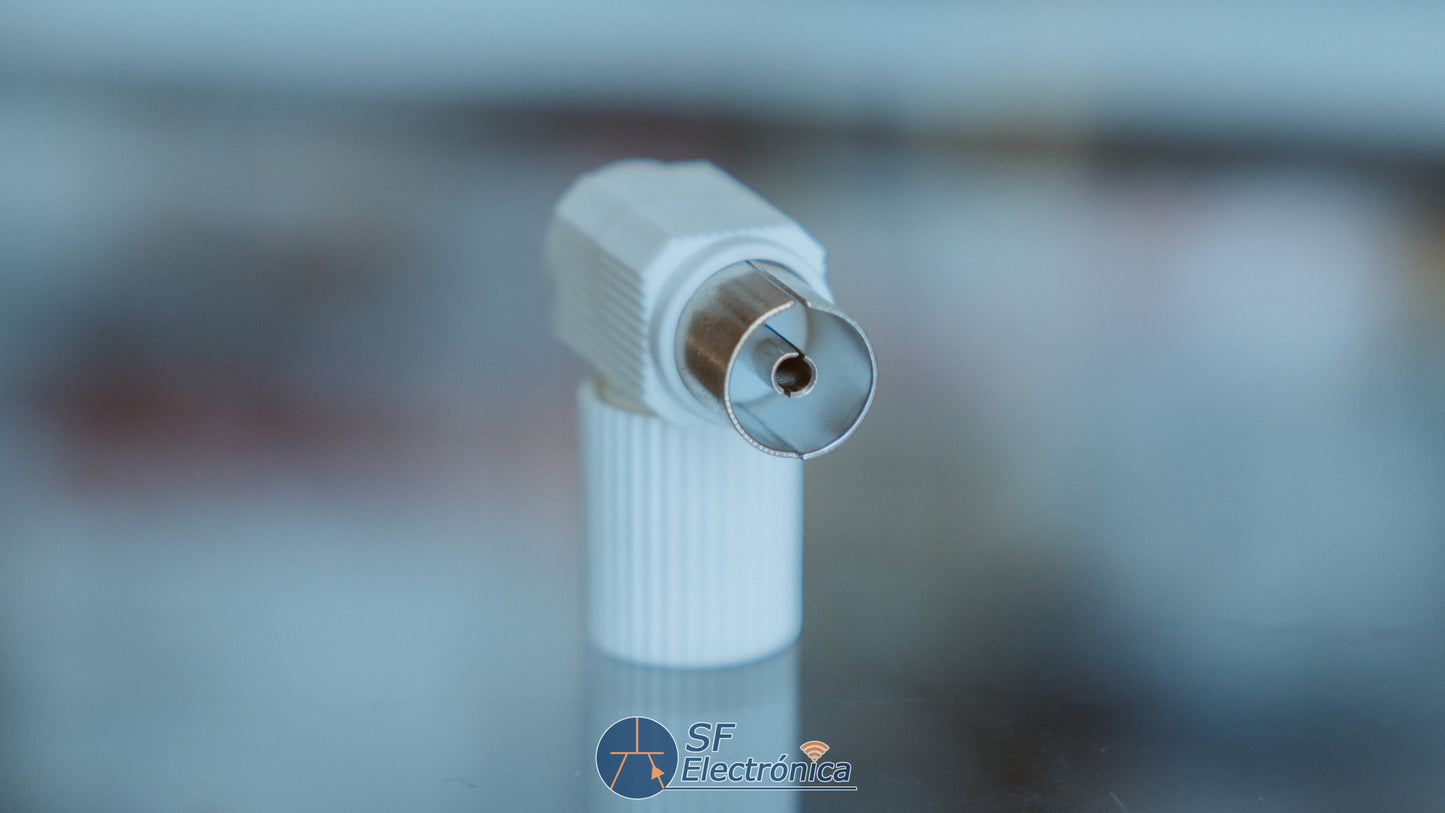 CONECTOR IEC HEMBRA ACODADO