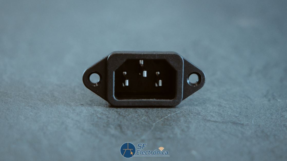 CONECTOR IEC-14 - 3 PIN