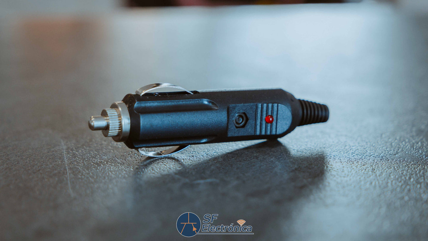 CONECTOR MECHERO CON FUSIBLE Y PILOTO