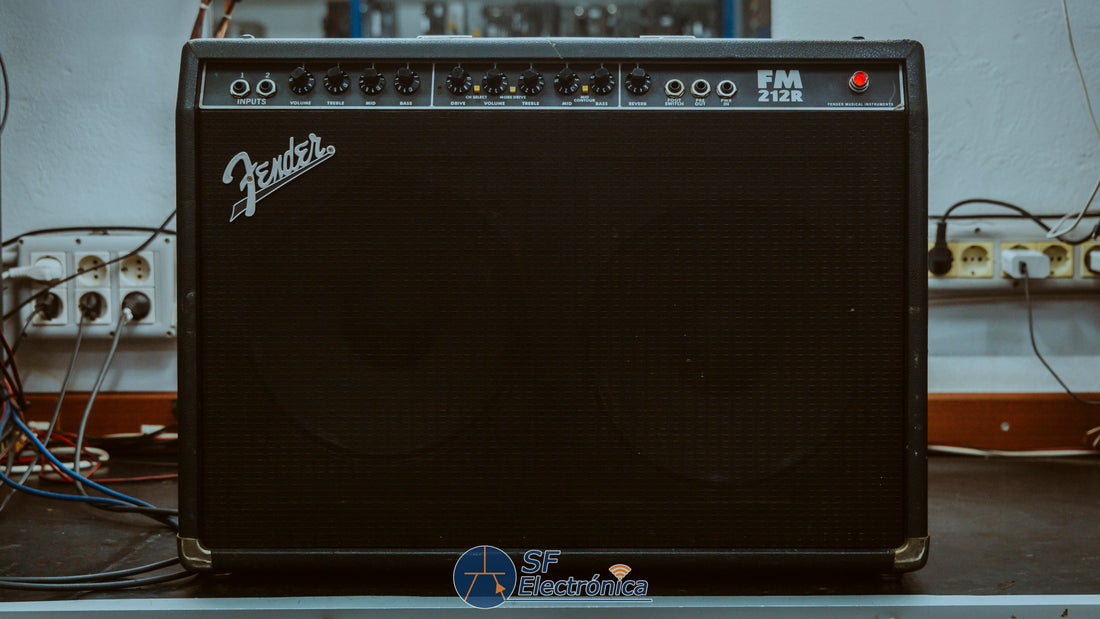 AMPLIFICADOR GUITARRA FENDER