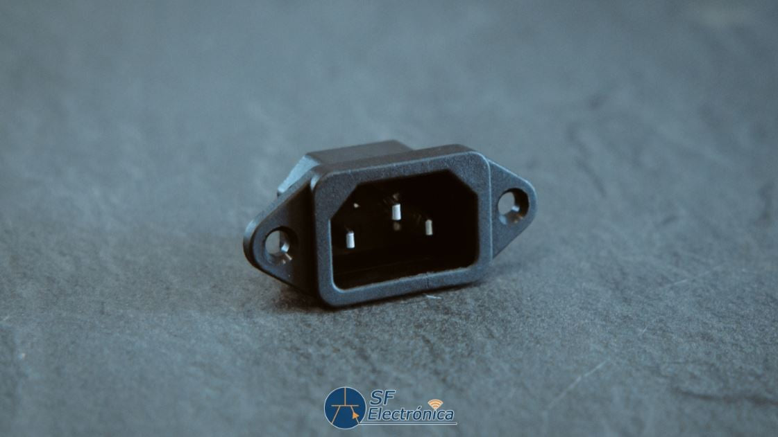 CONECTOR IEC-14 - 3 PIN